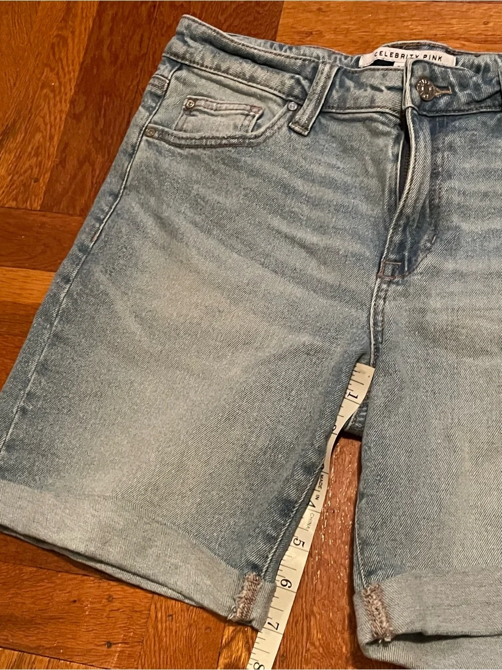 Celebrity Pink Classic Light Blue Denim Women's Shorts Size 7/28